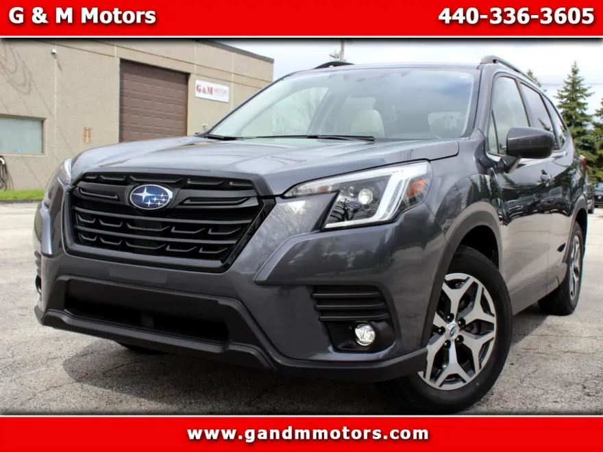 2024 Subaru Forester Premium photo 1
