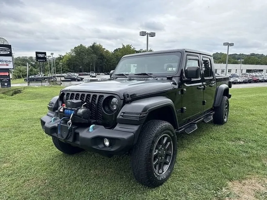 2020 Jeep Gladiator Sport S photo 1