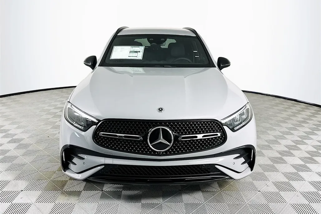 2026 Mercedes Benz GLC 300 4MATIC photo 1