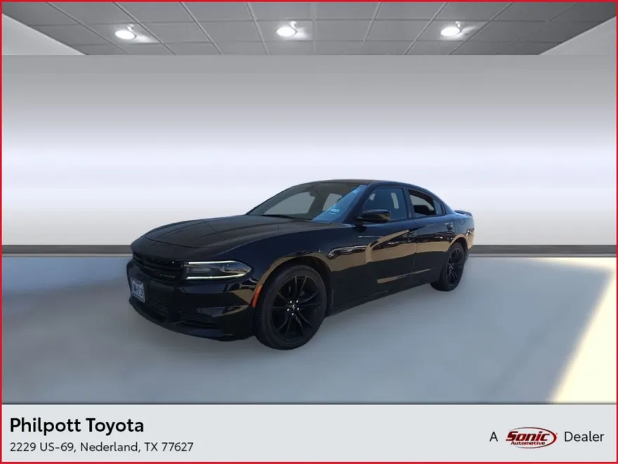 2018 Dodge Charger SXT photo 1