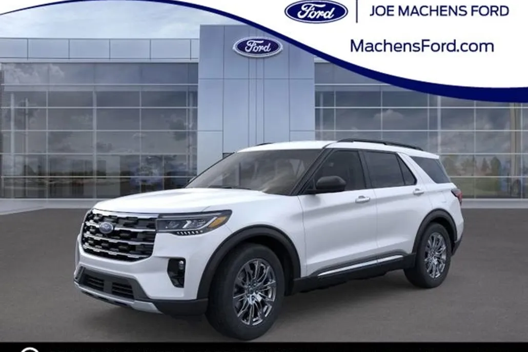 2025 Ford Explorer photo 1