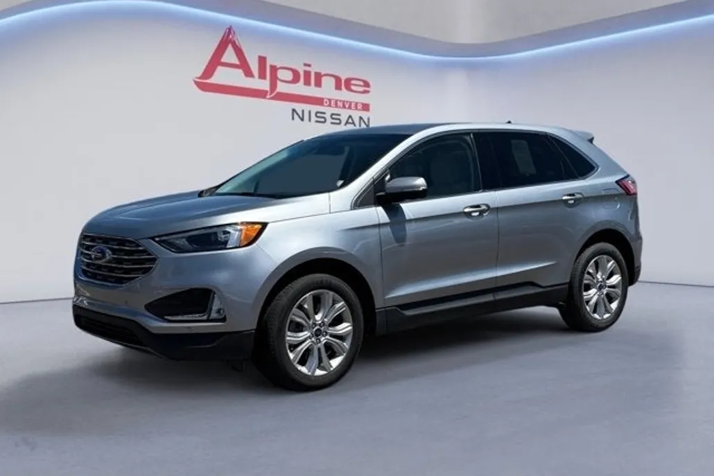 2022 Ford Edge Titanium photo 1