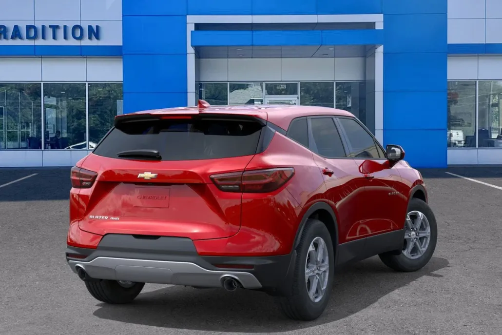 2025 Chevrolet Blazer 2LT photo 1