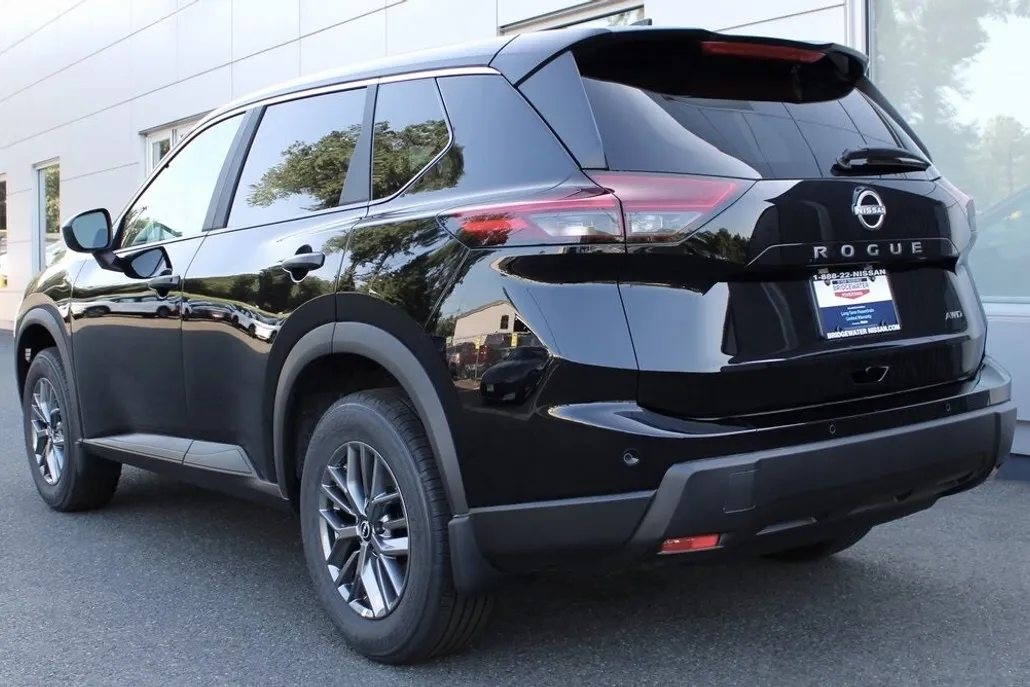 2025 Nissan Rogue S photo 1