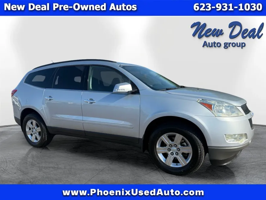 2012 Chevrolet Traverse 2LT photo 1