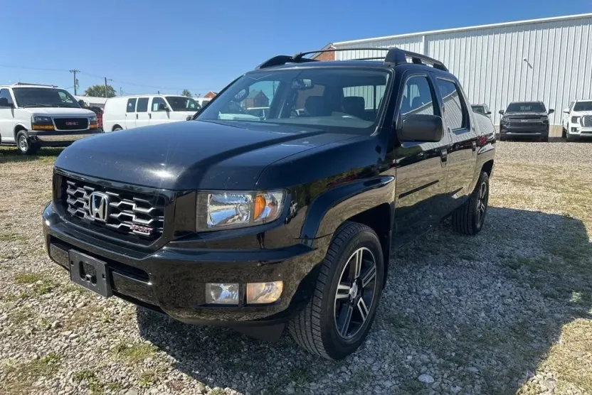 2013 Honda Ridgeline Sport photo 1