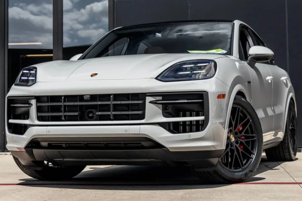 2026 Porsche Cayenne S E-Hybrid Coupe photo 1