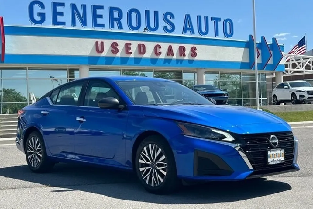 2025 Nissan Altima 2.5 SV photo 1