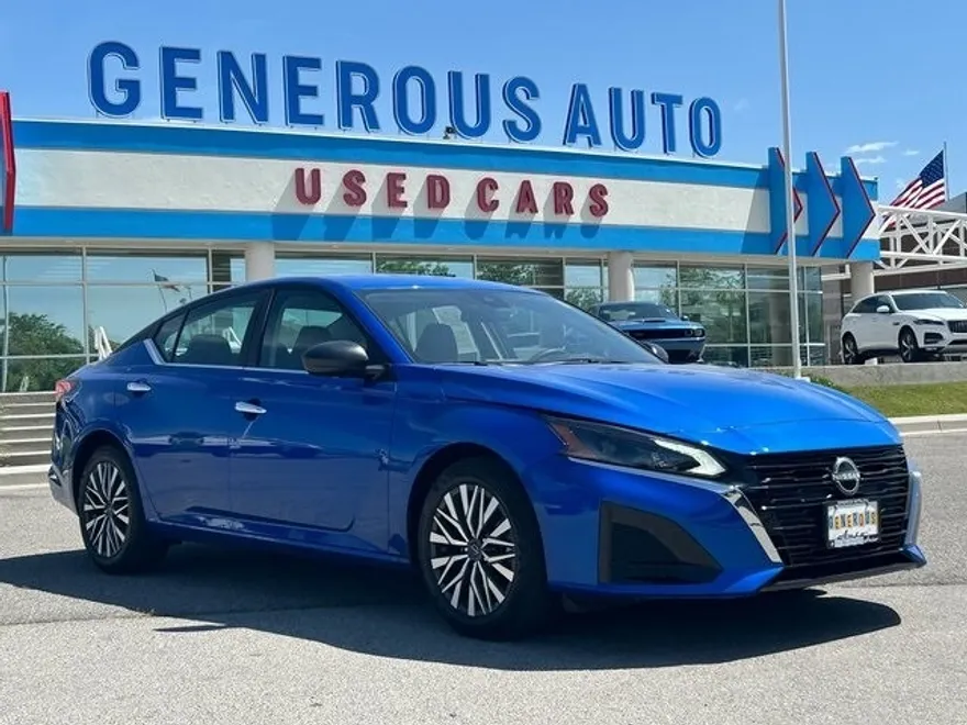 2025 Nissan Altima 2.5 SV photo 1