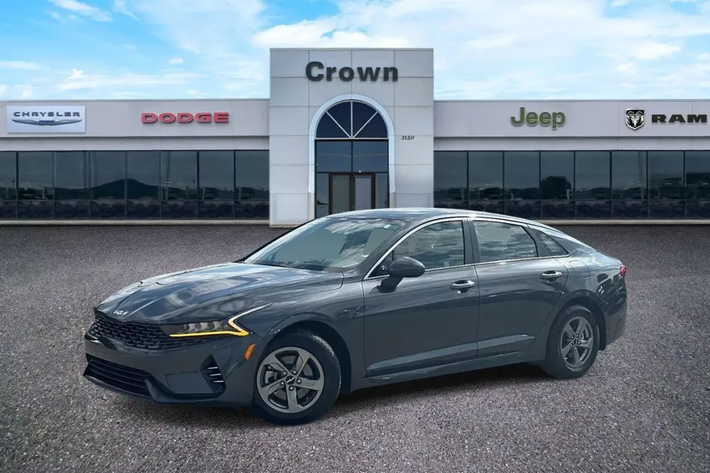 2022 Kia K5 LXS photo 1