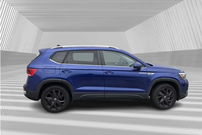 2022 Volkswagen Taos SE photo 1