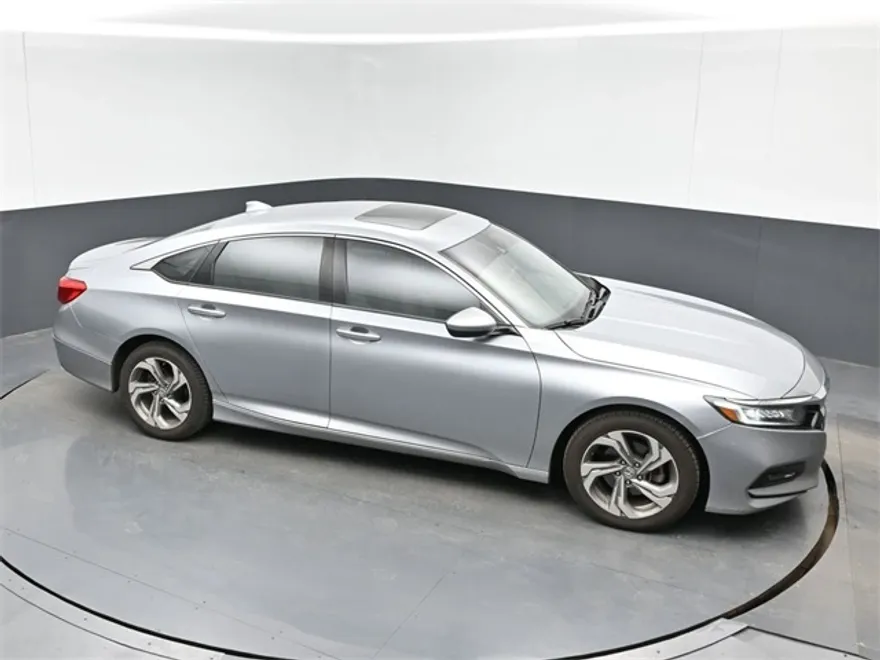 2019 Honda Accord EX photo 1