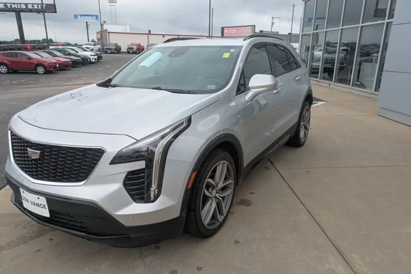 2019 Cadillac XT4 Sport photo 1