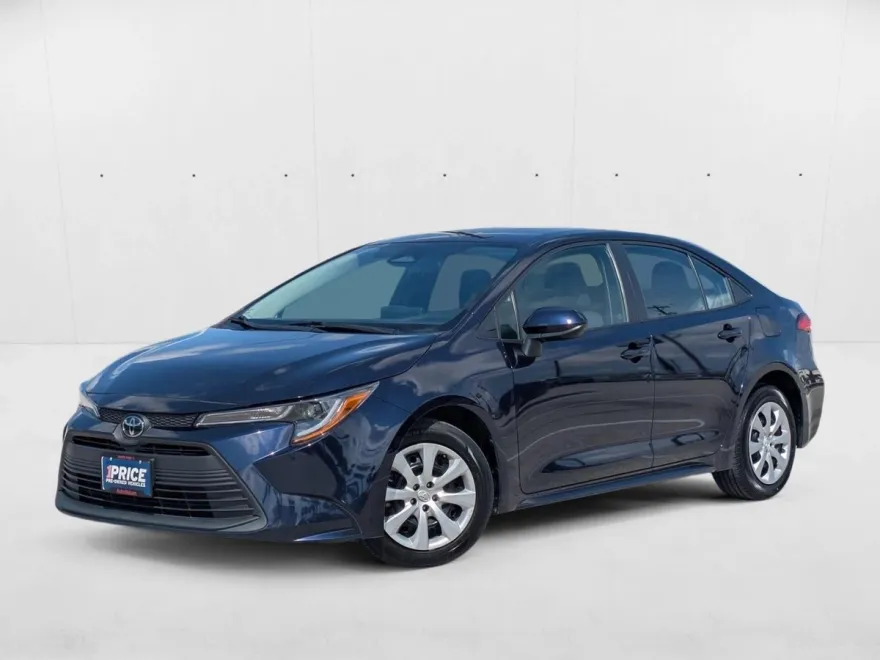 2023 Toyota Corolla LE photo 1