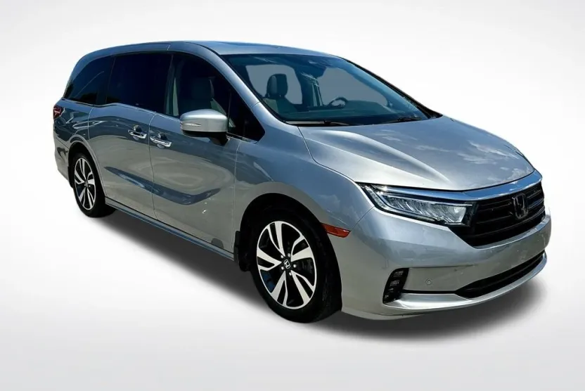 2023 Honda Odyssey Touring photo 1
