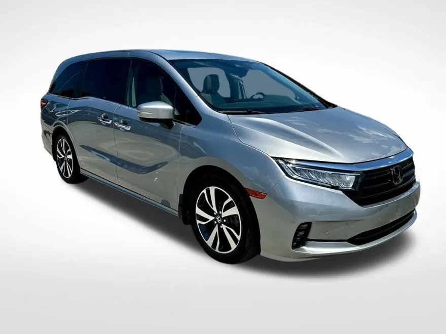 2023 Honda Odyssey Touring photo 1