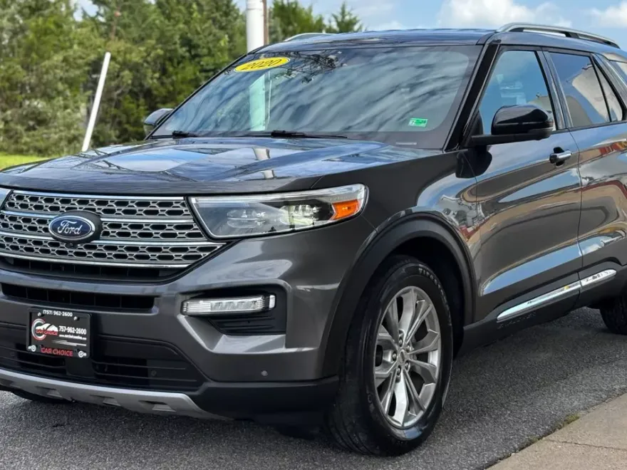 2020 Ford Explorer Limited Sport photo 1