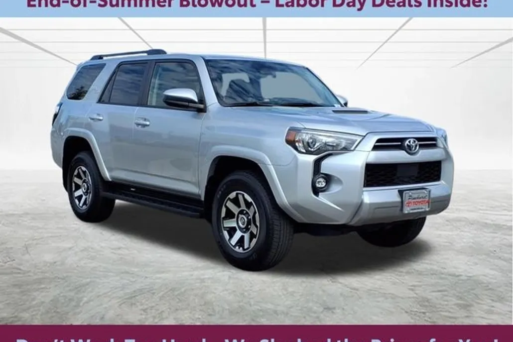 2024 Toyota 4Runner TRD Off-Road photo 1