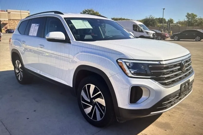 2024 Volkswagen Atlas SE Technology photo 1