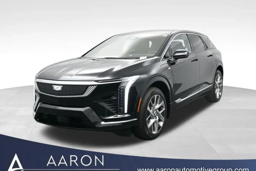 2025 Cadillac Optiq Luxury photo 1