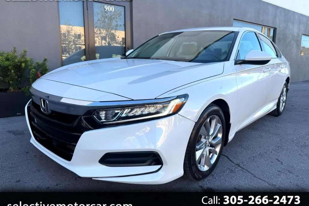 2019 Honda Accord LX 1.5T photo 1