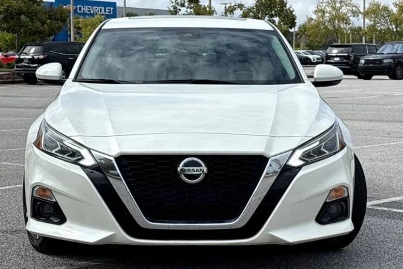 2021 Nissan Altima 2.5 SL photo 1