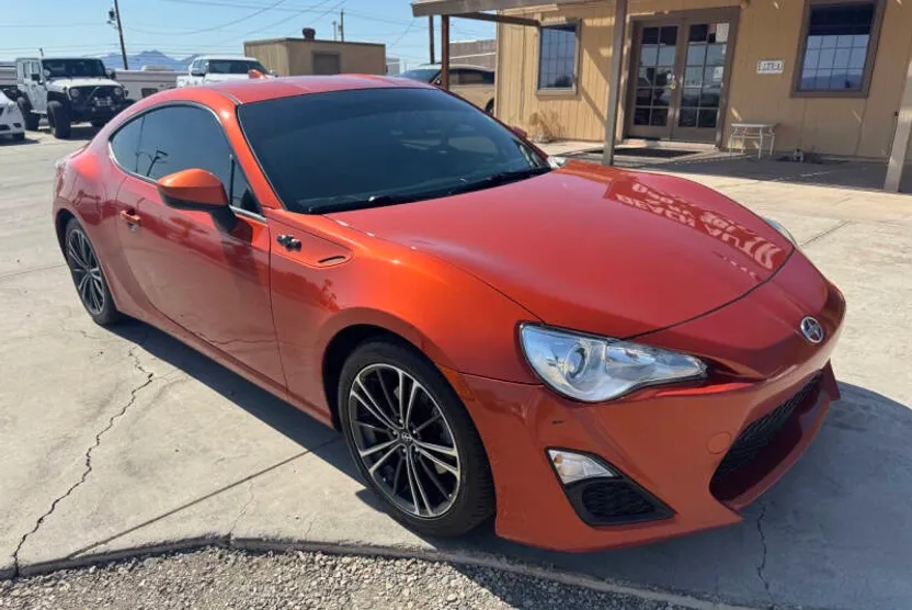 2016 Toyota FR-S photo 1