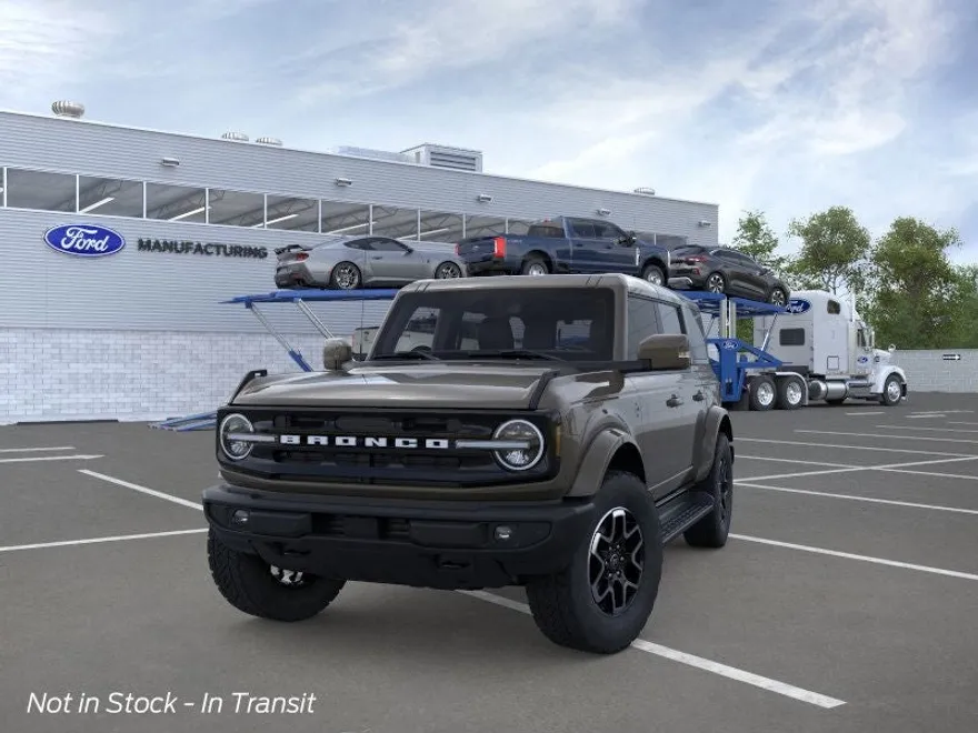 2025 Ford Bronco Outer Banks photo 1