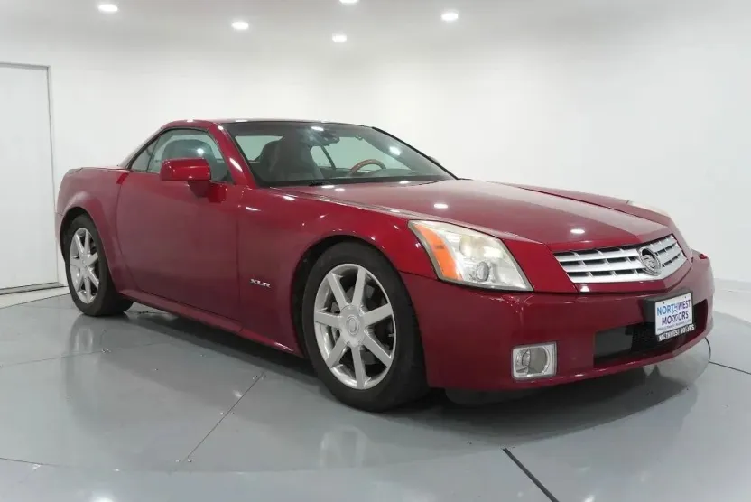 2004 Cadillac XLR photo 1