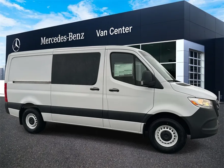 2026 Mercedes Benz Sprinter Crew Van photo 1