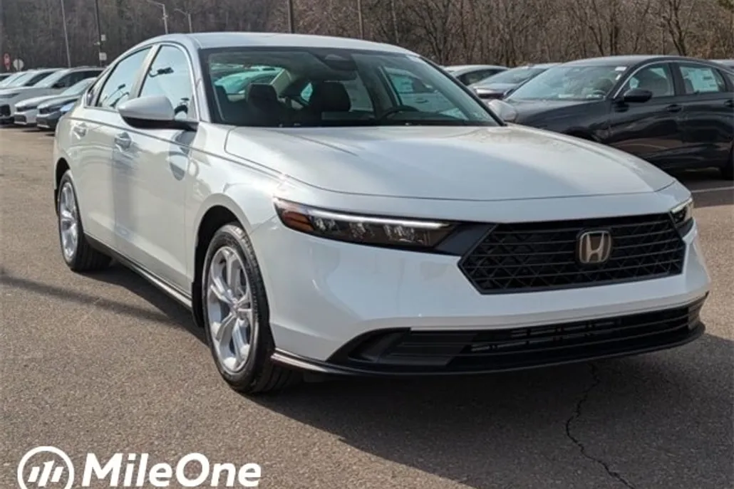 2025 Honda Accord LX photo 1