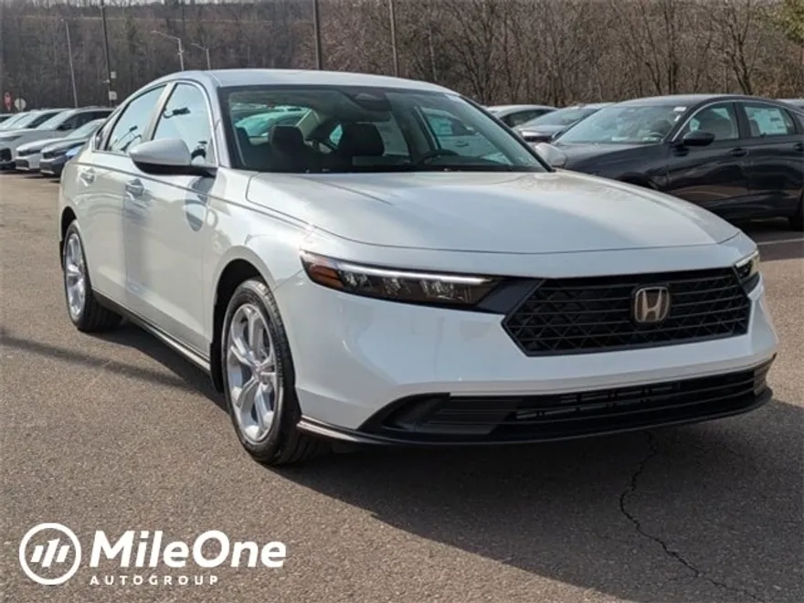 2025 Honda Accord LX photo 1