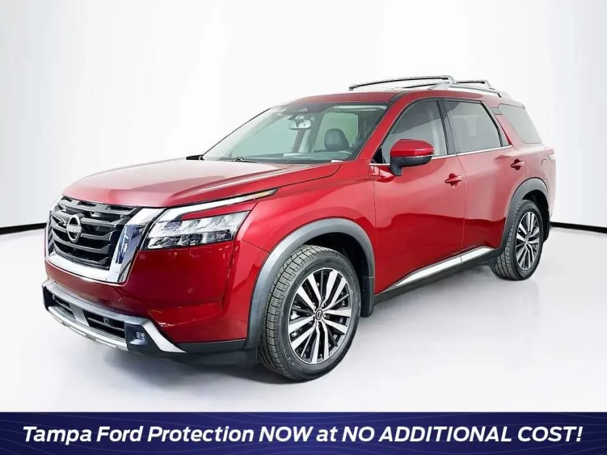 2022 Nissan Pathfinder Platinum photo 1