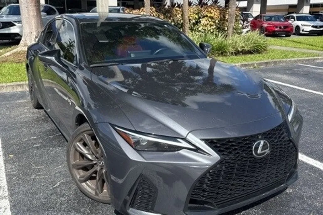 2024 Lexus IS 350 F SPORT photo 1