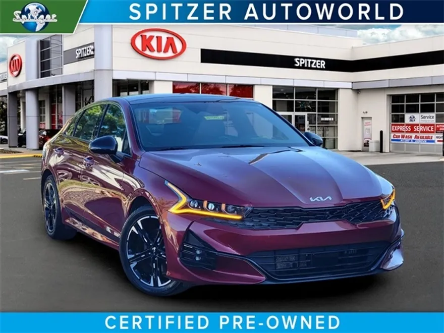 2022 Kia K5 GT-Line photo 1