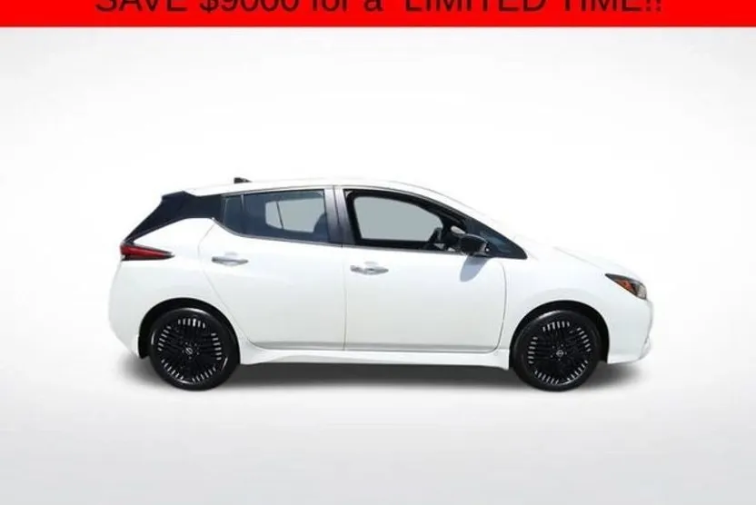 2023 Nissan Leaf SV Plus photo 1