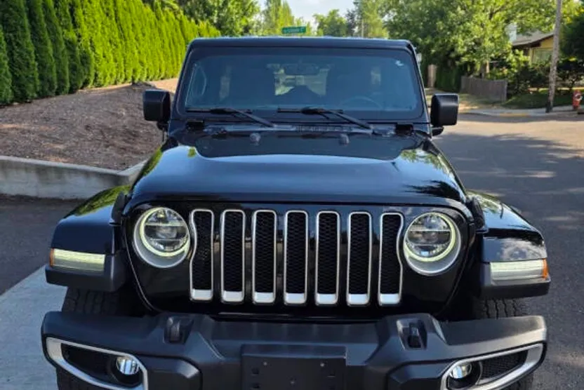 2018 Jeep Wrangler Unlimited Sahara photo 1