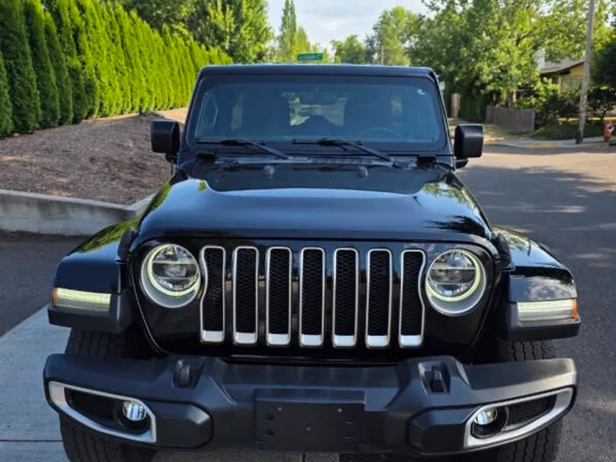 2018 Jeep Wrangler Unlimited Sahara photo 1