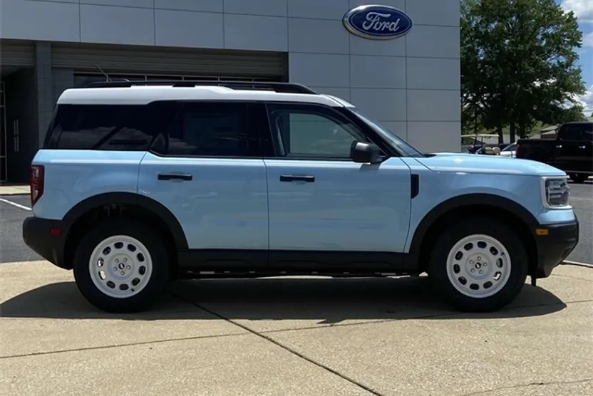 2025 Ford Bronco Sport Heritage photo 1