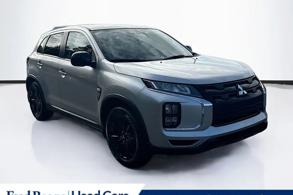 2022 Mitsubishi Outlander Sport ES photo 1