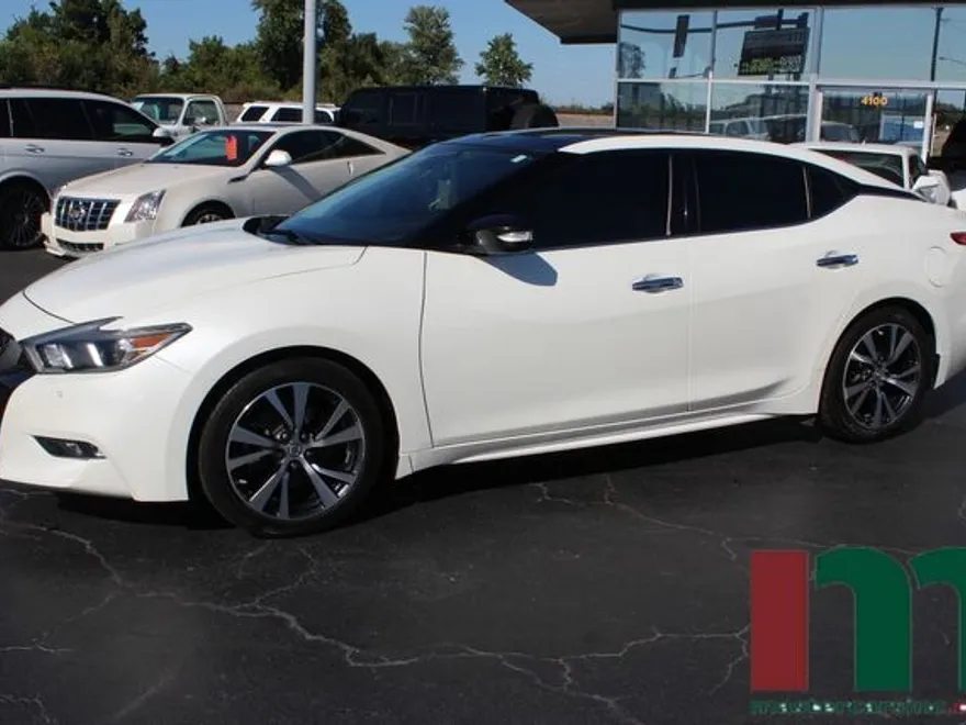 2017 Nissan Maxima SL photo 1