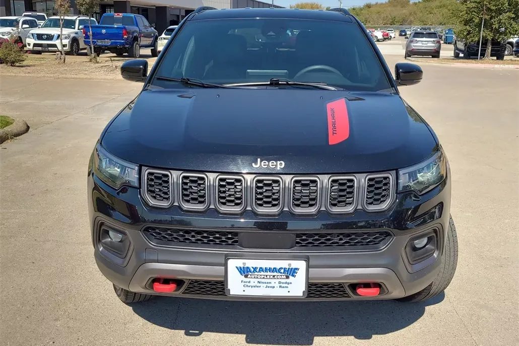 2024 Jeep Compass Trailhawk photo 1