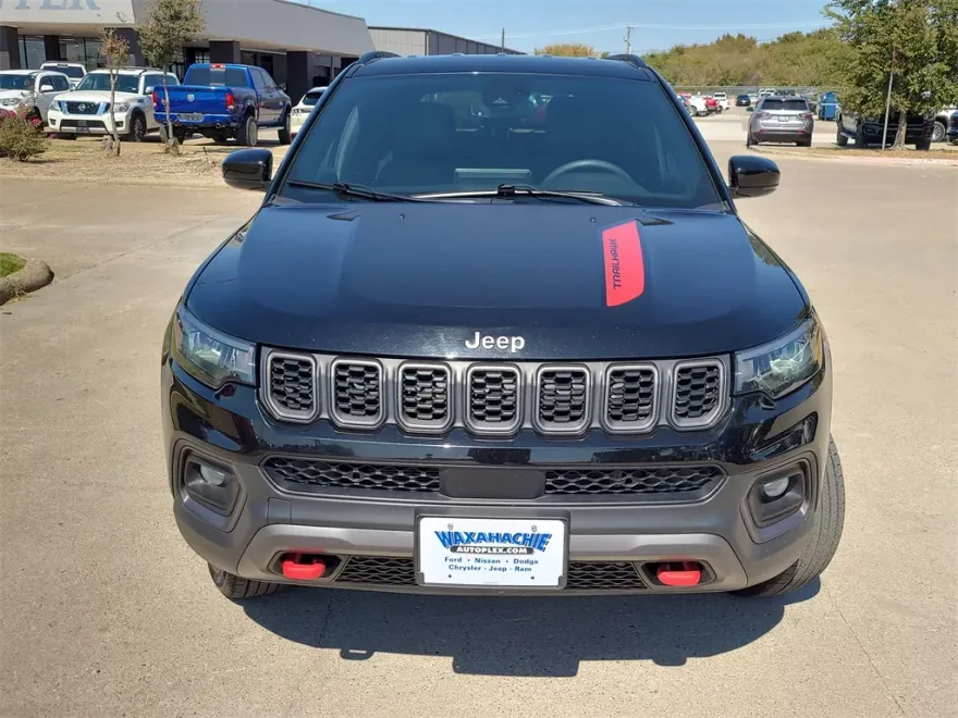 2024 Jeep Compass Trailhawk photo 1