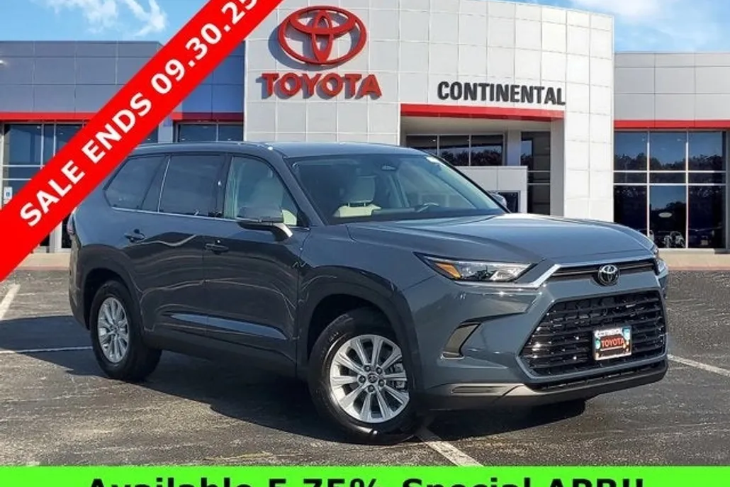 2026 Toyota Highlander Hybrid XLE photo 1