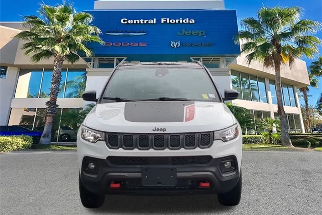 2023 Jeep Compass Trailhawk photo 1