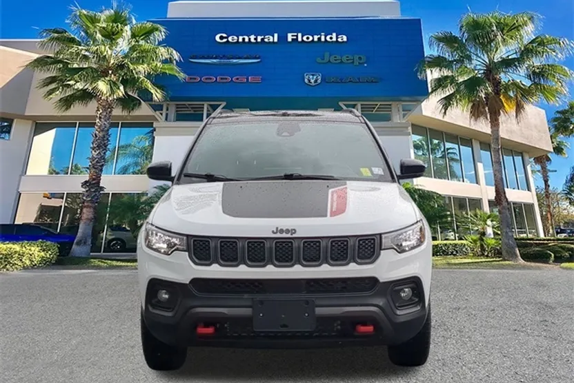 2023 Jeep Compass Trailhawk photo 1