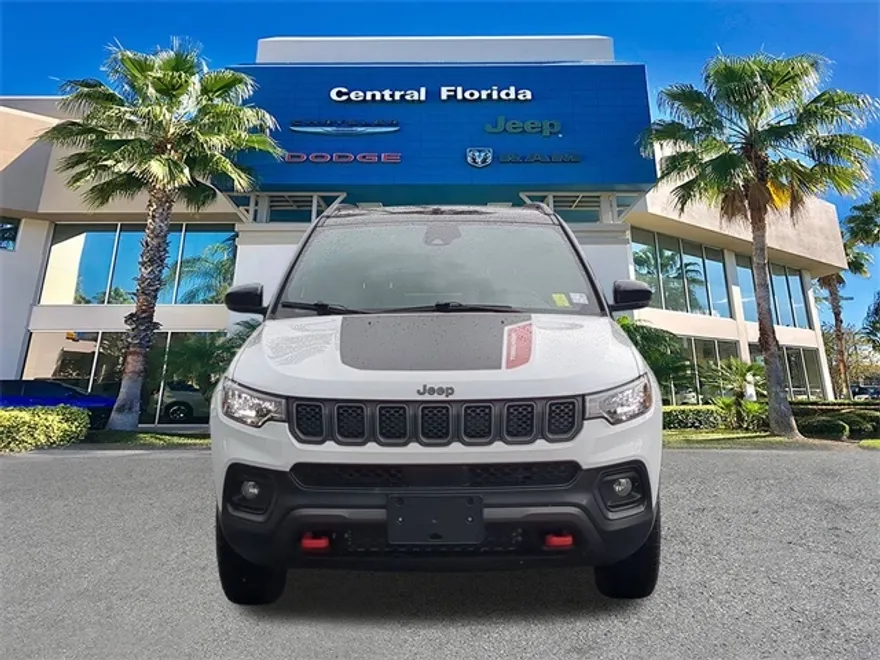 2023 Jeep Compass Trailhawk photo 1