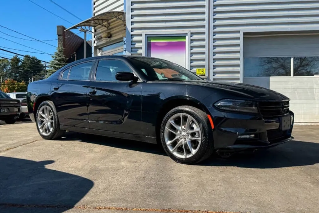 2022 Dodge Charger SXT photo 1