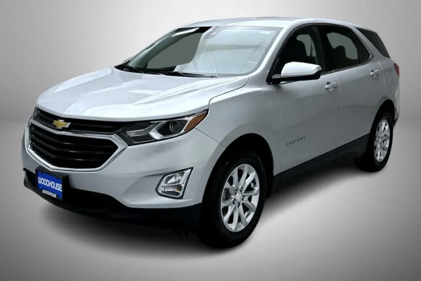 2020 Chevrolet Equinox LT photo 1