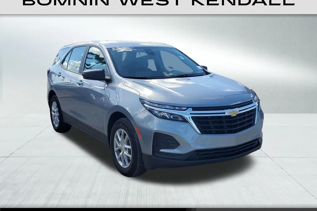 2024 Chevrolet Equinox LS photo 1